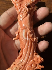 A Chinese red coral sculpture of Shoulao, 19/20th C.