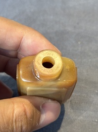 Four Chinese jade and hardstone snuff bottles, 19/20th C.
