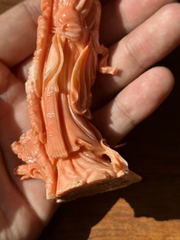 A Chinese red coral sculpture of Shoulao, 19/20th C.