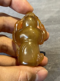 Six Chinese carved jade and agate 'figural' snuff bottles, 19/20th C.