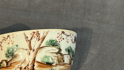 Four Chinese famille rose cups and saucers and an ewer with design of two horses, Qianlong