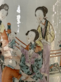 Five various Chinese famille rose vases, 19/20th C.