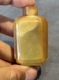 Four Chinese jade and hardstone snuff bottles, 19/20th C.