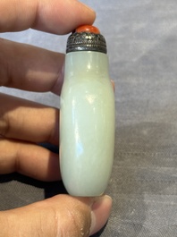 Three Chinese jade snuff bottles, 19/20th C.