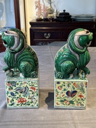 A pair of Chinese famille verte Buddhist lions, 19th C.