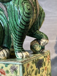 A pair of Chinese famille verte Buddhist lions, 19th C.
