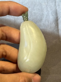 A fine Chinese celadon jade 'dragonfly' snuff bottle and stopper, Daoguang