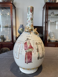 A Chinese famille rose 'Wu Shuang Pu' bottle vase, 19th C.