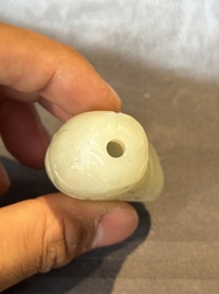A fine Chinese celadon jade 'dragonfly' snuff bottle and stopper, Daoguang