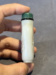 Two Chinese jade snuff bottles, 18/19th C.
