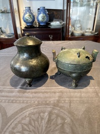 Two Chinese archaic bronze food vessels, 'ding 鼎', Han