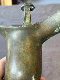 A Chinese archaistic bronze ritual wine vessel, 'jue 爵', Song