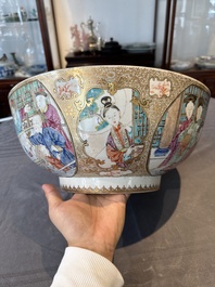 A rare and large Chinese Canton famille rose 'mandarin subject' bowl, Hua Xuan 花軒 and Ju Qing 居清 mark, Qianlong