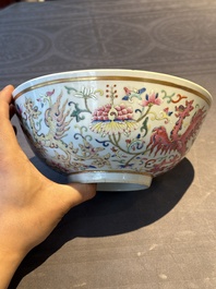 A Chinese famille rose 'phoenix' bowl, Guangxu mark, 19th C.