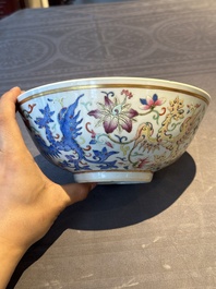 A Chinese famille rose 'phoenix' bowl, Guangxu mark, 19th C.