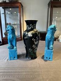 A Chinese famille verte black-ground vase and a pair of turquoise-glazed Buddhist lions, 19/20th C.
