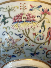 A Chinese famille rose 'phoenix' bowl, Guangxu mark, 19th C.