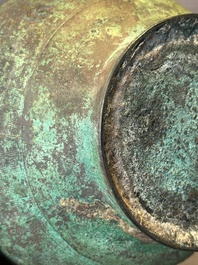 A large bronze arrow vase, 'touhu 投壺', Song/Yuan