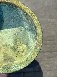 A Chinese archaic bronze tripod food vessel, 'li 鬲', late Western Zhou/early Eastern Zhou
