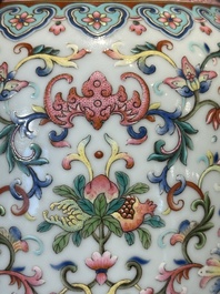 A pair of Chinese famille rose vases with floral design, Jiaqing mark, 19/20th C.