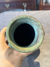 A large bronze arrow vase, 'touhu 投壺', Song/Yuan