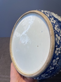 A Chinese blue and white brush washer and two seal paste boxes and covers, Qianlong mark, 19th C.