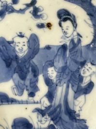 Three Chinese blue and white dishes and two plates, Kangxi