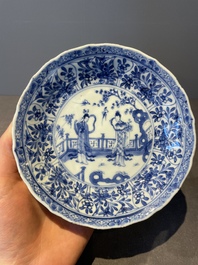 Three Chinese blue and white dishes and two plates, Kangxi