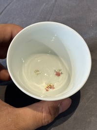 A fine Chinese famille rose 'prunus and magpie' cup, Qing Shen Xuan 清慎軒 mark, 19th C.
