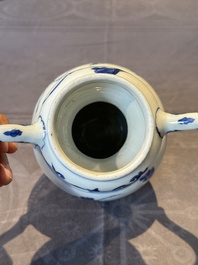 A Chinese blue and white vase with floral design and two handles, Transitional period