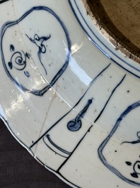 A large Chinese blue and white kraak porcelain dish with pheasants, Wanli