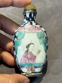 Four various Chinese porcelain snuff bottles, 19th C.