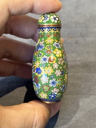 A group of six various Chinese snuff bottles, 19/20th C.