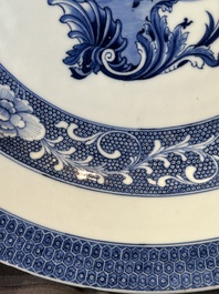 A Chinese blue and white armorial dish with an alliance coat of arms, Qianlong