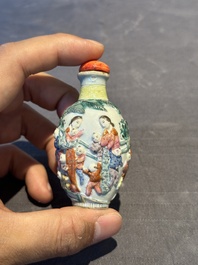 A Chinese famille rose moulded snuff bottle, Qianlong mark, late 18th/early 19th C.