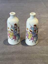 A pair of Chinese famille rose snuff bottles, Qianlong mark, 19th C.