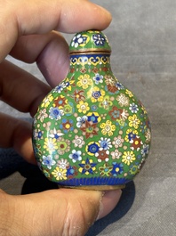 A group of six various Chinese snuff bottles, 19/20th C.