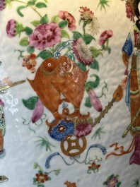 A Chinese Canton famille rose 'Wu Shuang Pu' vase, 19th C.