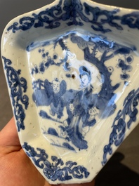 Three Chinese blue and white dishes and two plates, Kangxi