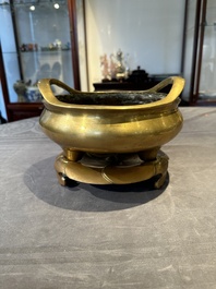 A Chinese bronze censer on stand, Wu Chen Mi Sheng Tang Zhi 戊辰米生堂制 mark, 19th C.