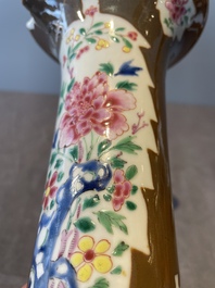 A Chinese capucin-brown-ground famille rose garniture of five vases with floral design, Qianlong