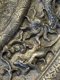 A fine Vietnamese silver plate with fu and dragon design, H&agrave; Nội 河内 mark, 19th C.