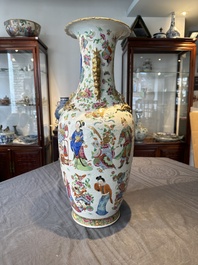 A Chinese Canton famille rose 'Wu Shuang Pu' vase, 19th C.