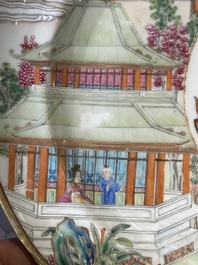 A rare Chinese Canton famille rose armorial dish with the arms of Wight, ca. 1810