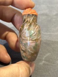 Three Chinese swirled glass snuff bottles, Qing