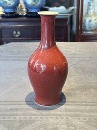 A Chinese monochrome copper-red-glazed vase, Xuande mark, 18/19th C.