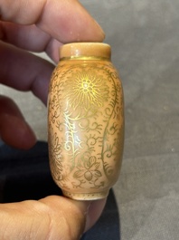 Four various Chinese porcelain snuff bottles, 19th C.