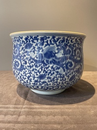 A large Chinese blue and white censer with chilong and floral design, Kangxi