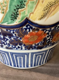 A large Japanese Imari 'shishi lion' vase, Meiji, 19th C.