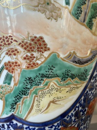 A large Japanese Imari 'shishi lion' vase, Meiji, 19th C.